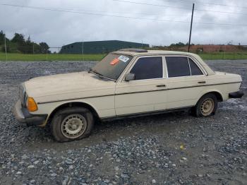  Salvage Mercedes-Benz 300-Class