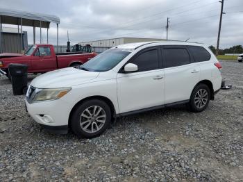  Salvage Nissan Pathfinder