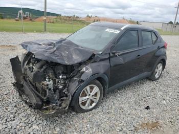  Salvage Nissan Kicks