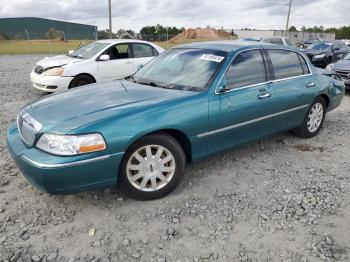  Salvage Lincoln Towncar