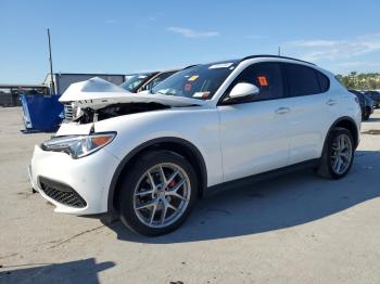  Salvage Alfa Romeo Stelvio