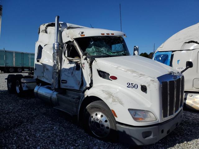  Salvage Peterbilt 579