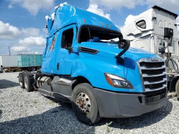  Salvage Freightliner Cascadia