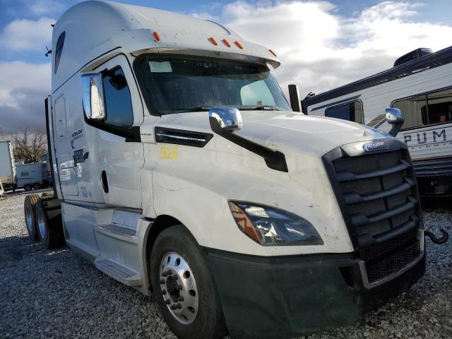  Salvage Freightliner Cascadia 1