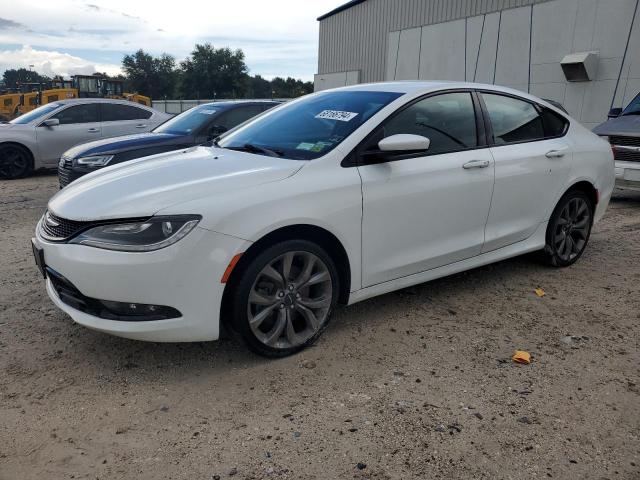  Salvage Chrysler 200