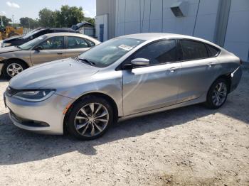  Salvage Chrysler 200