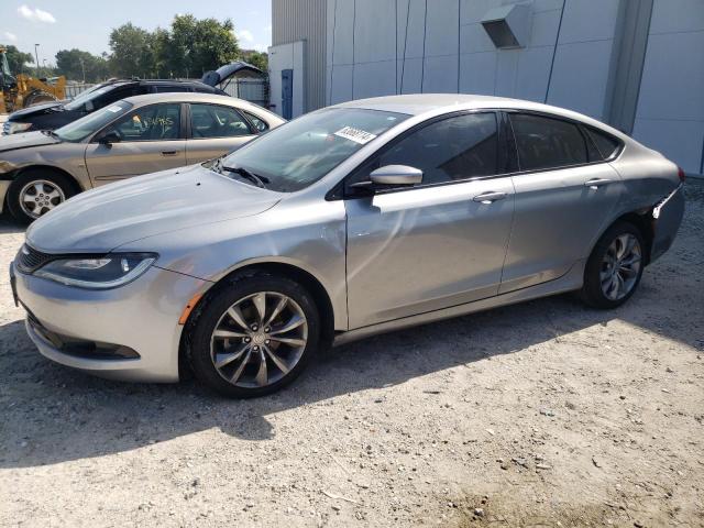  Salvage Chrysler 200