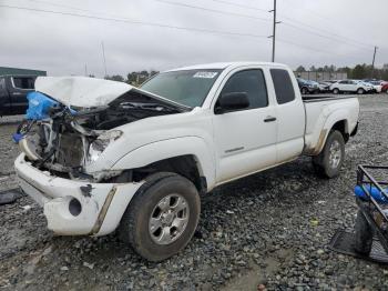  Salvage Toyota Tacoma