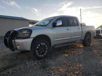  Salvage Nissan Titan