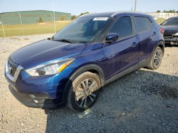  Salvage Nissan Kicks