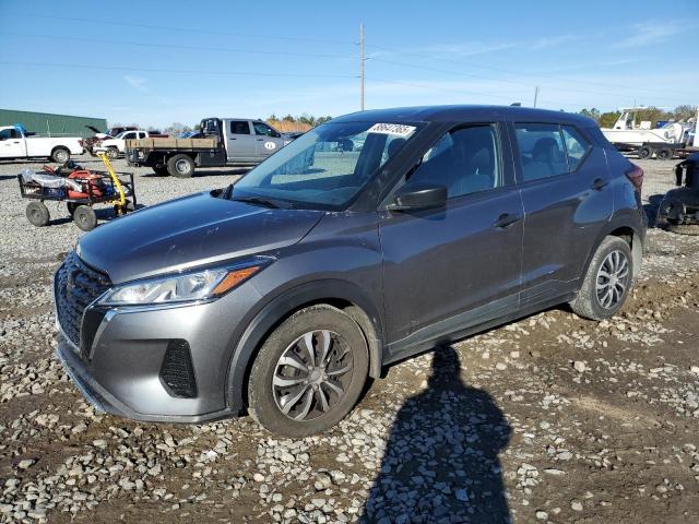  Salvage Nissan Kicks