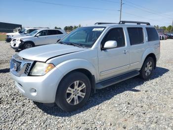  Salvage Nissan Pathfinder