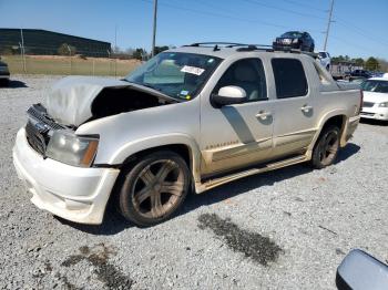  Salvage Chevrolet Avalanche
