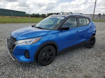  Salvage Nissan Kicks