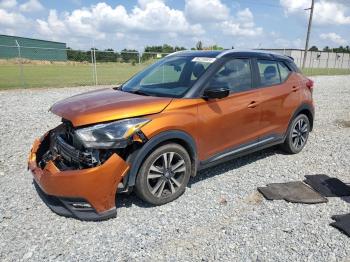  Salvage Nissan Kicks