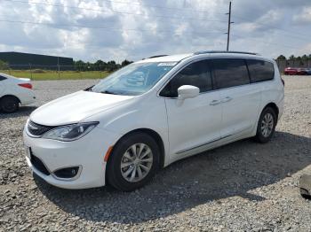  Salvage Chrysler Pacifica