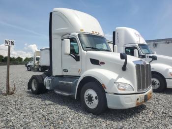  Salvage Peterbilt 579