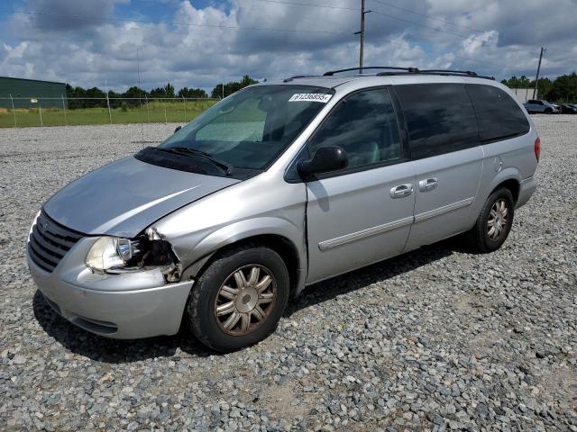  Salvage Chrysler Minivan
