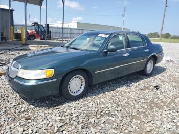 Salvage Lincoln Towncar