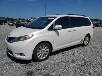  Salvage Toyota Sienna