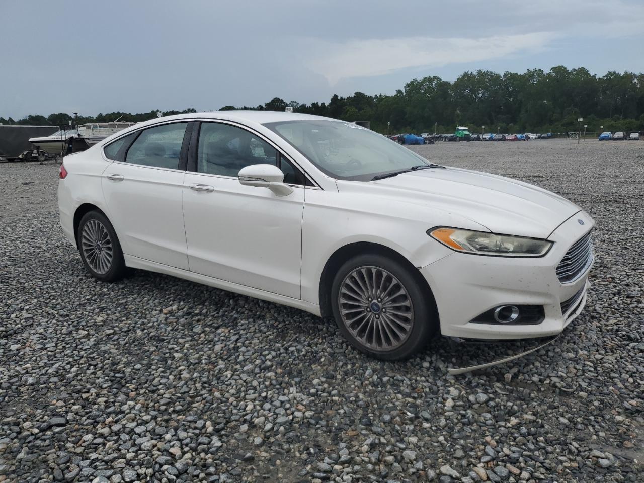 Ford Fusion Titanium Image 2