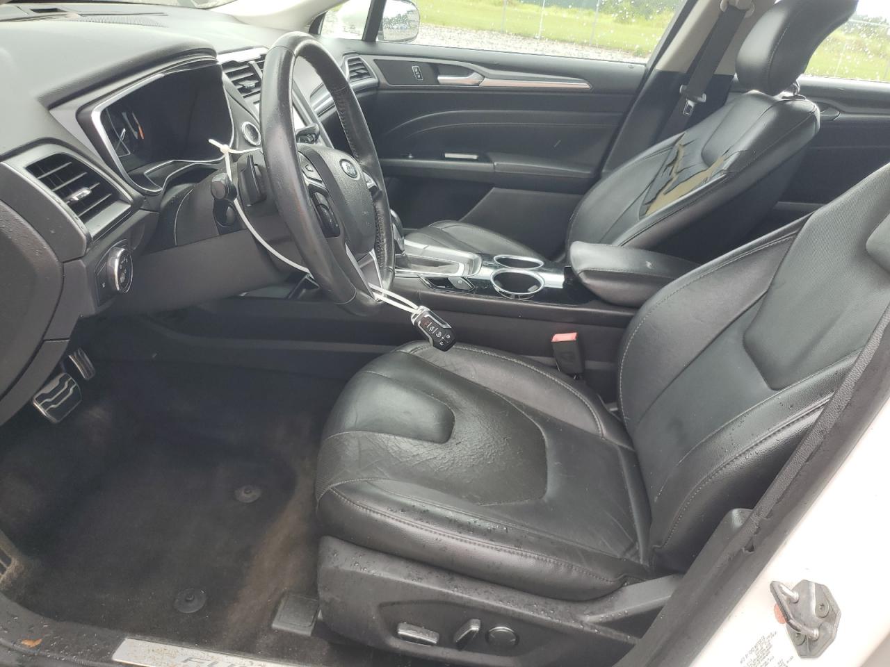 Ford Fusion Titanium Image 3