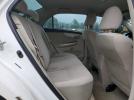 Toyota Corolla Base Image 10