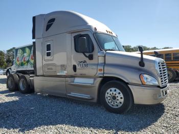  Salvage Freightliner Cascadia