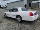 Lincoln Towncar Signature Limited Image 12