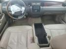 Lincoln Towncar Signature Limited Image 3