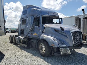  Salvage Volvo Vnl