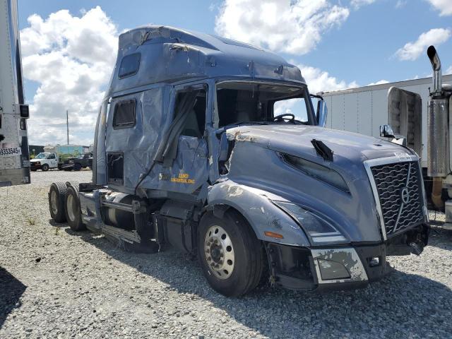  Salvage Volvo Vnl