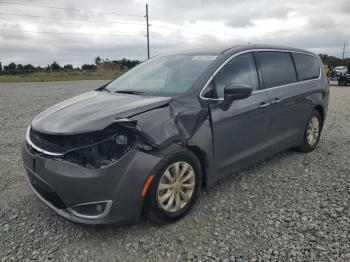  Salvage Chrysler Pacifica