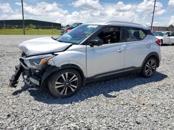  Salvage Nissan Kicks