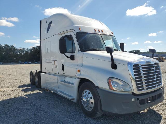  Salvage Freightliner Cascadia 1