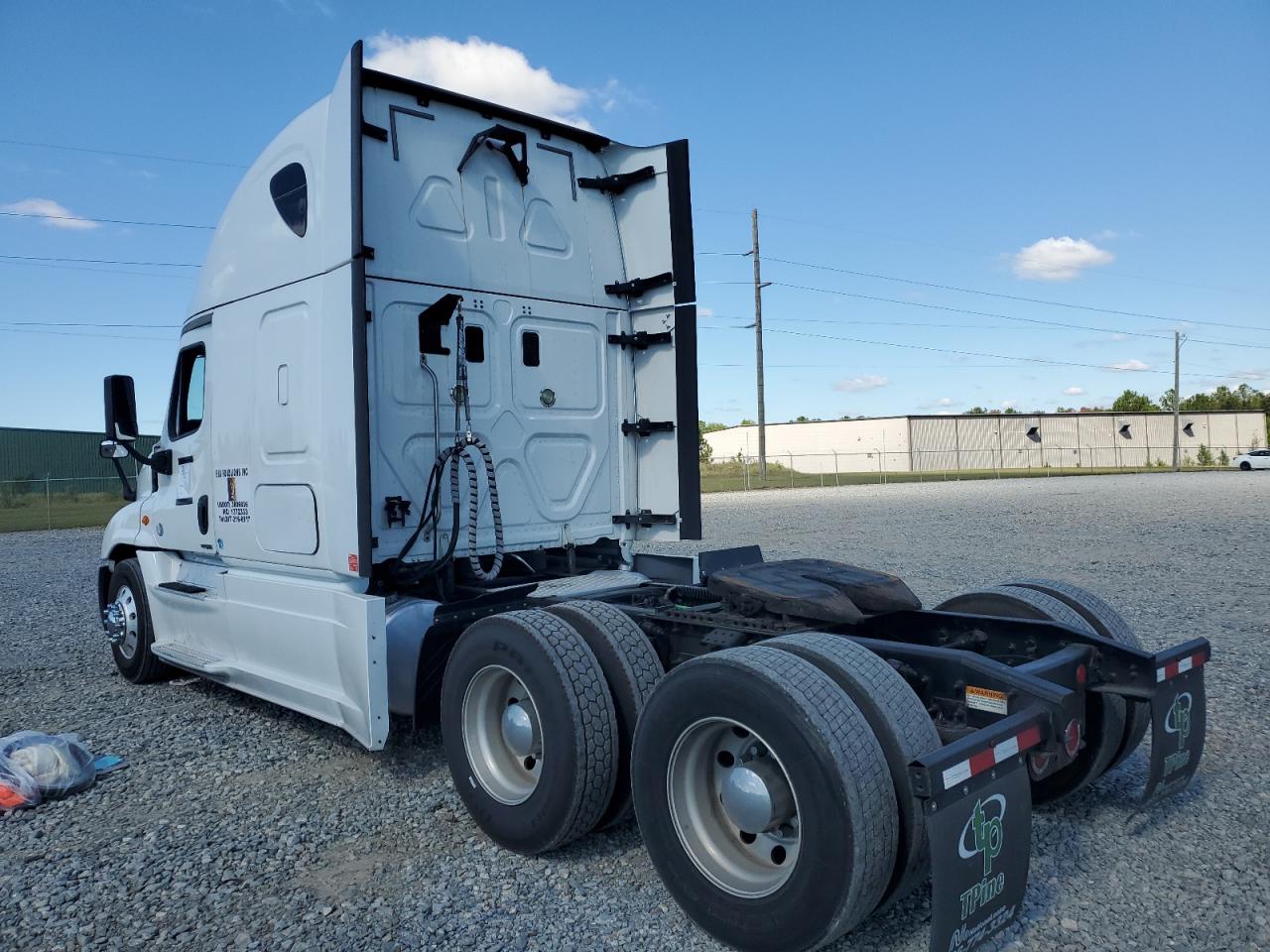 Freightliner Cascadia 1 Image 3