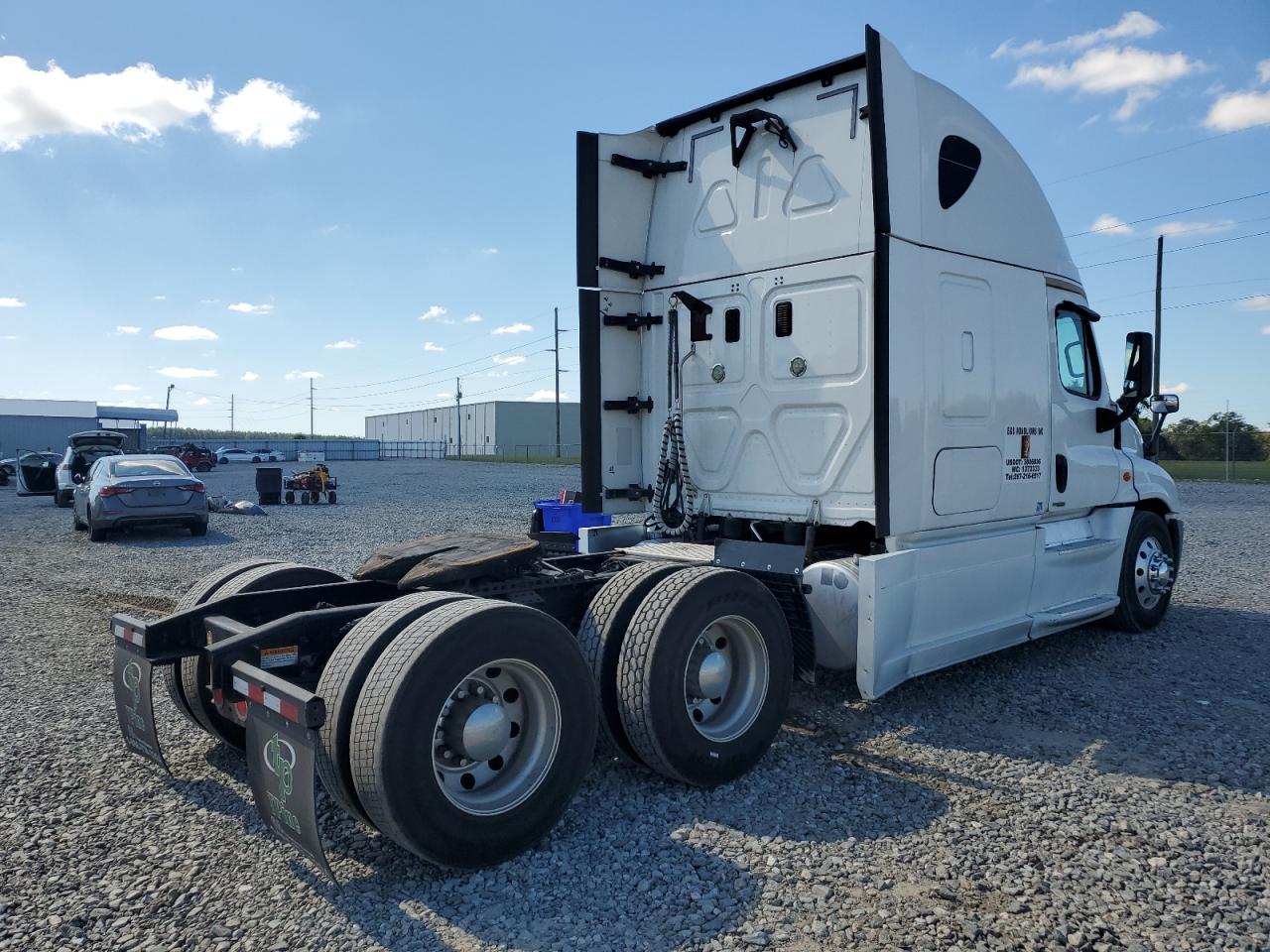 Freightliner Cascadia 1 Image 7