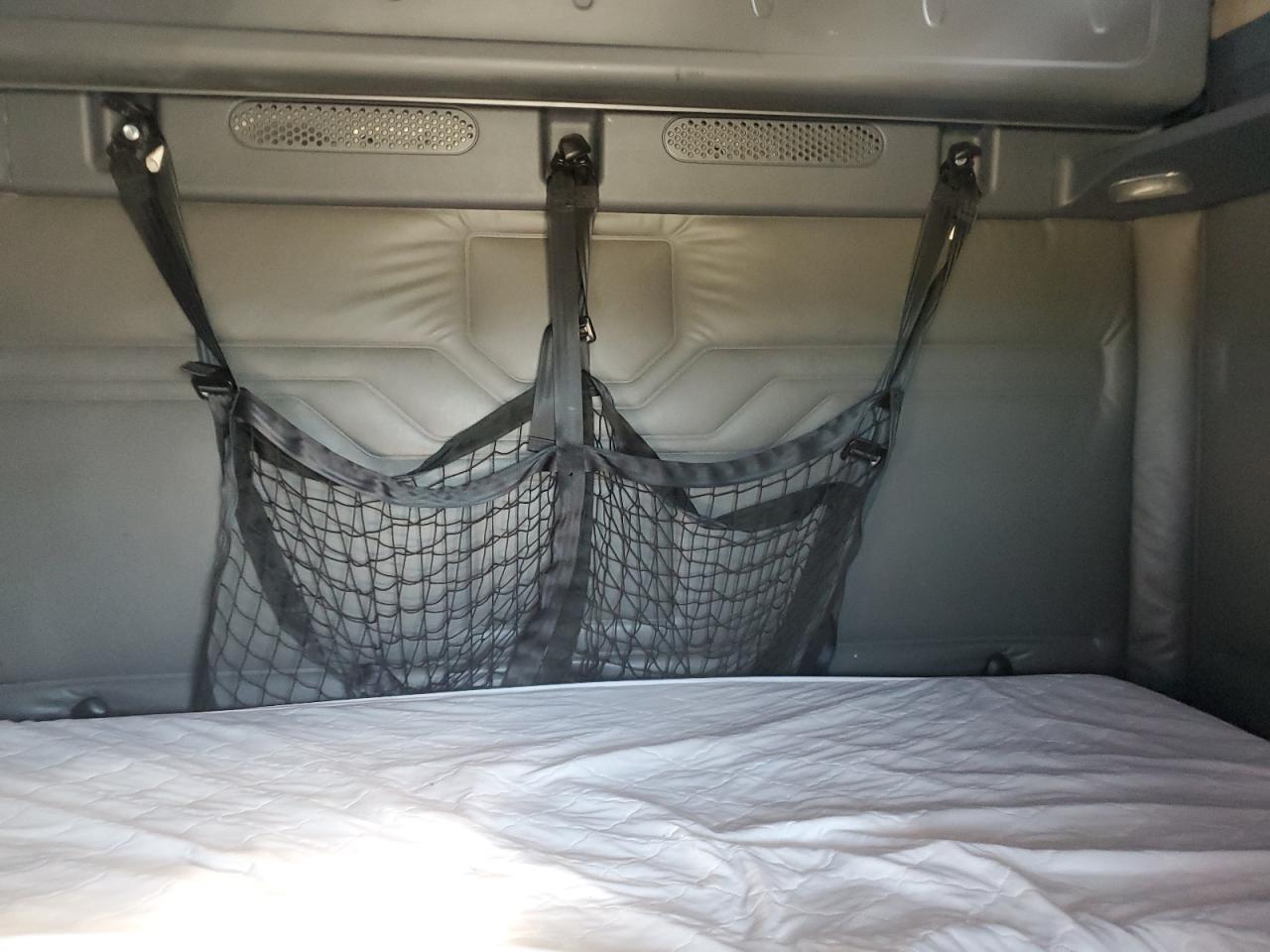 Freightliner Cascadia 1 Image 5