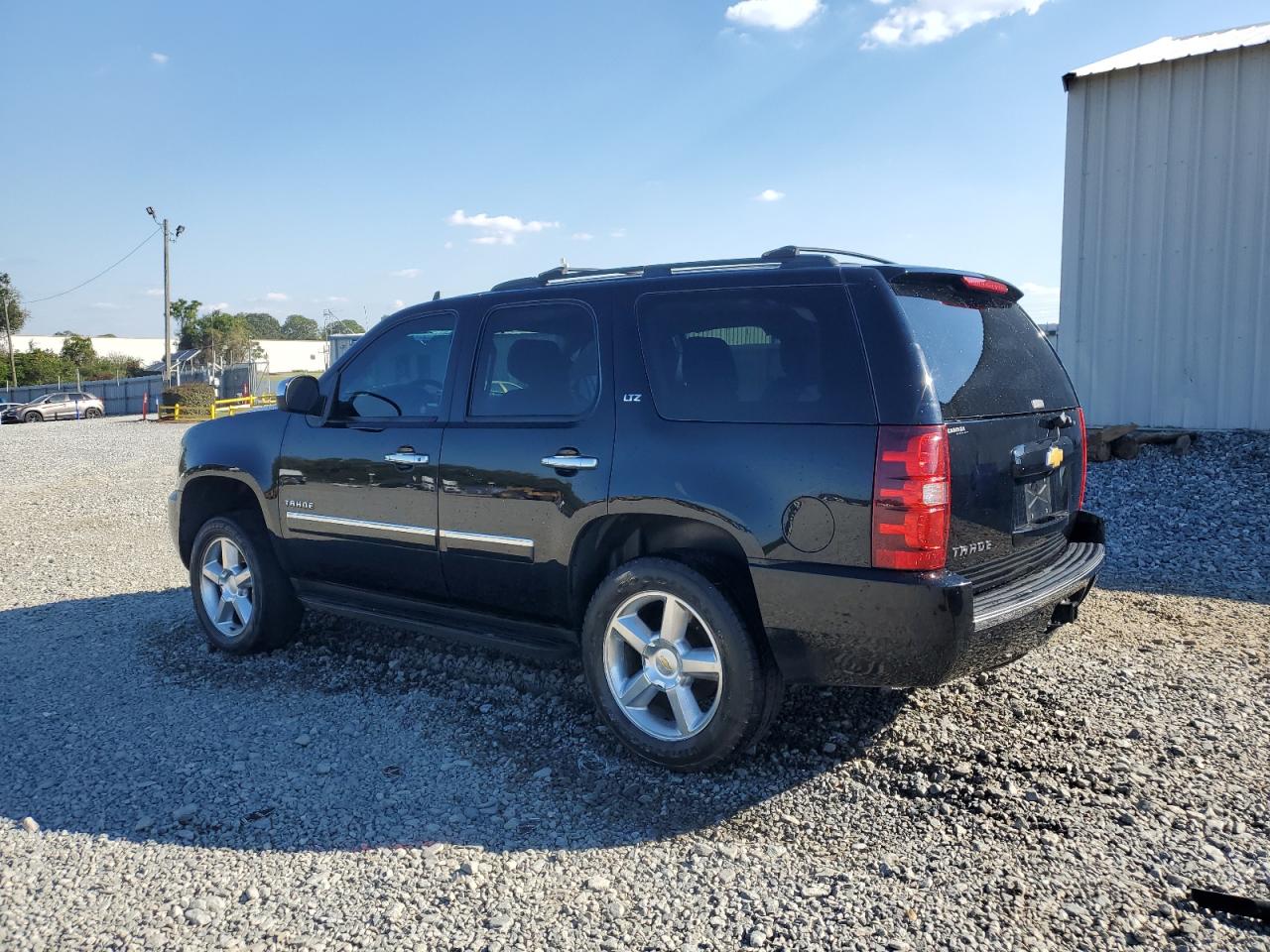Chevrolet Tahoe K1500 Ltz Image 2