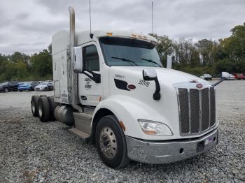  Salvage Peterbilt 579