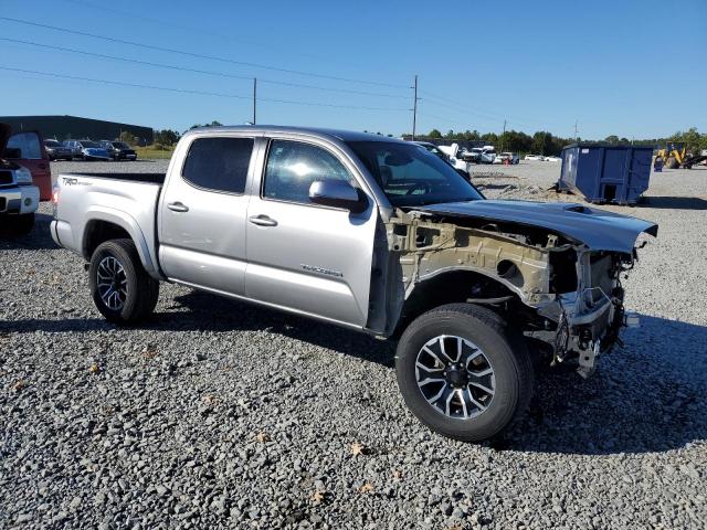 Toyota Tacoma Double Cab Image 13