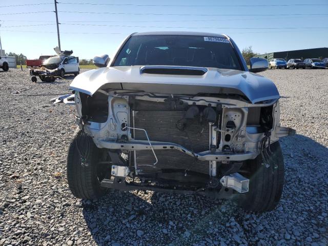 Toyota Tacoma Double Cab Image 6