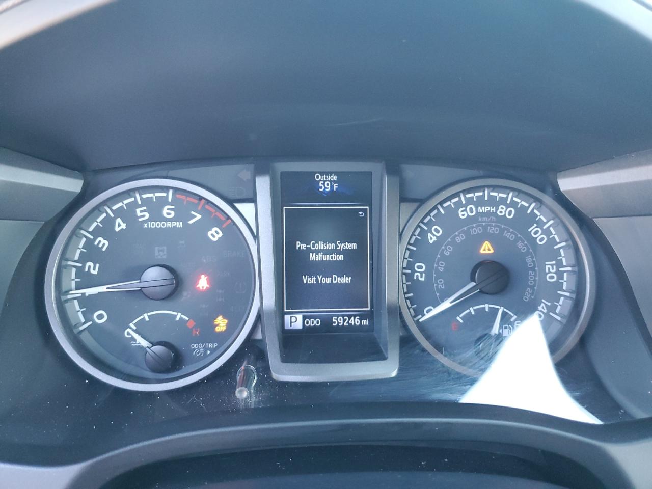 Toyota Tacoma Double Cab Image 3