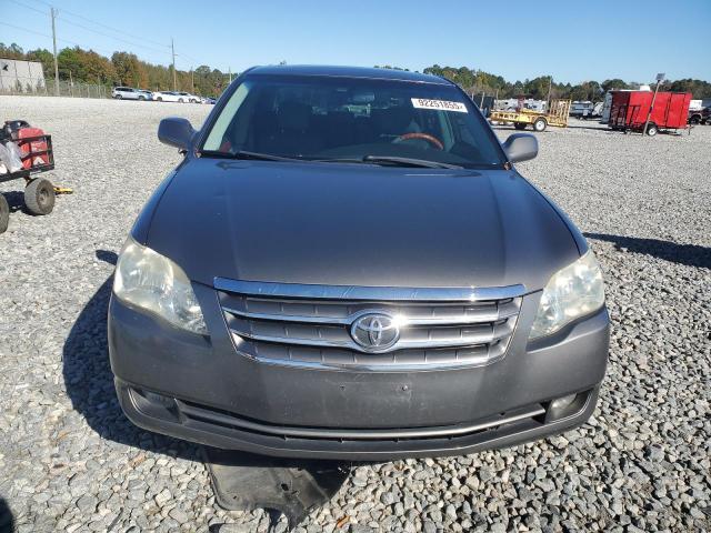 Toyota Avalon Xl Image 4