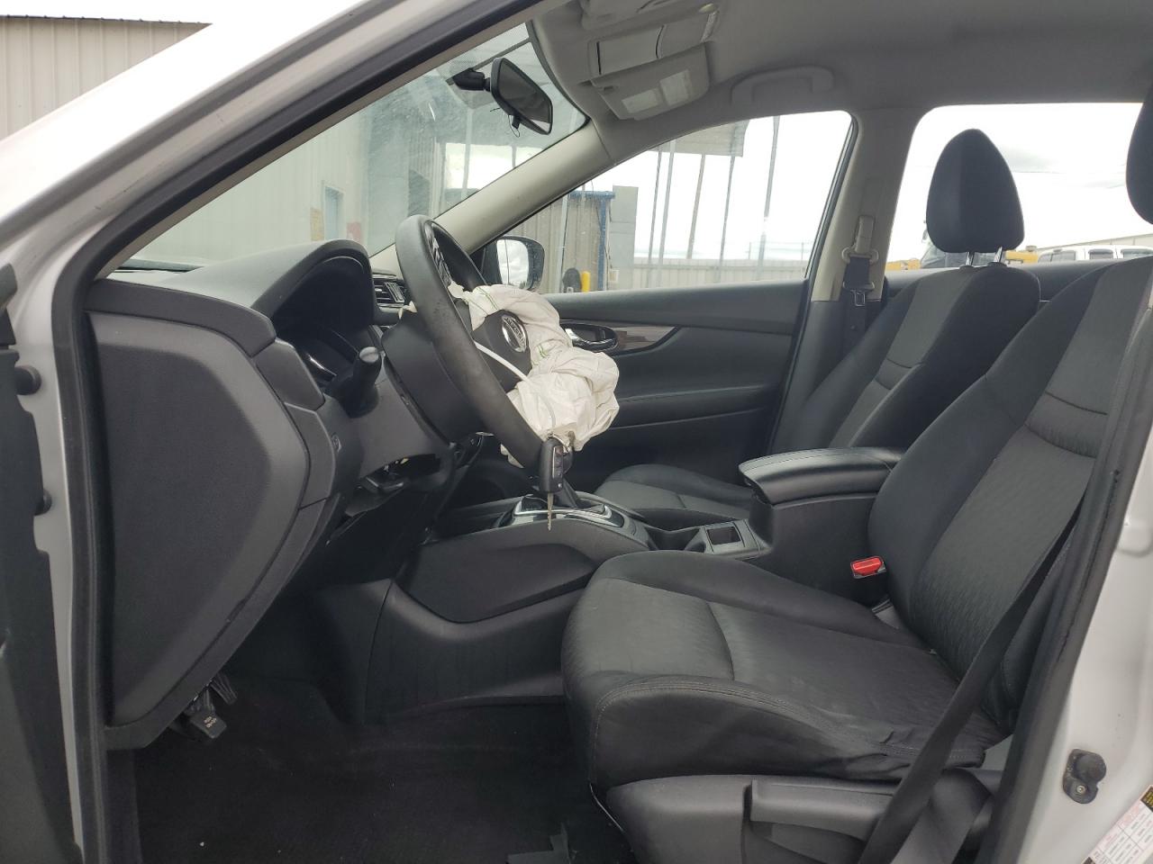 Nissan Rogue S Image 11