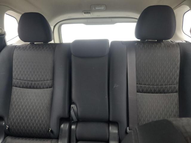 Nissan Rogue S Image 9