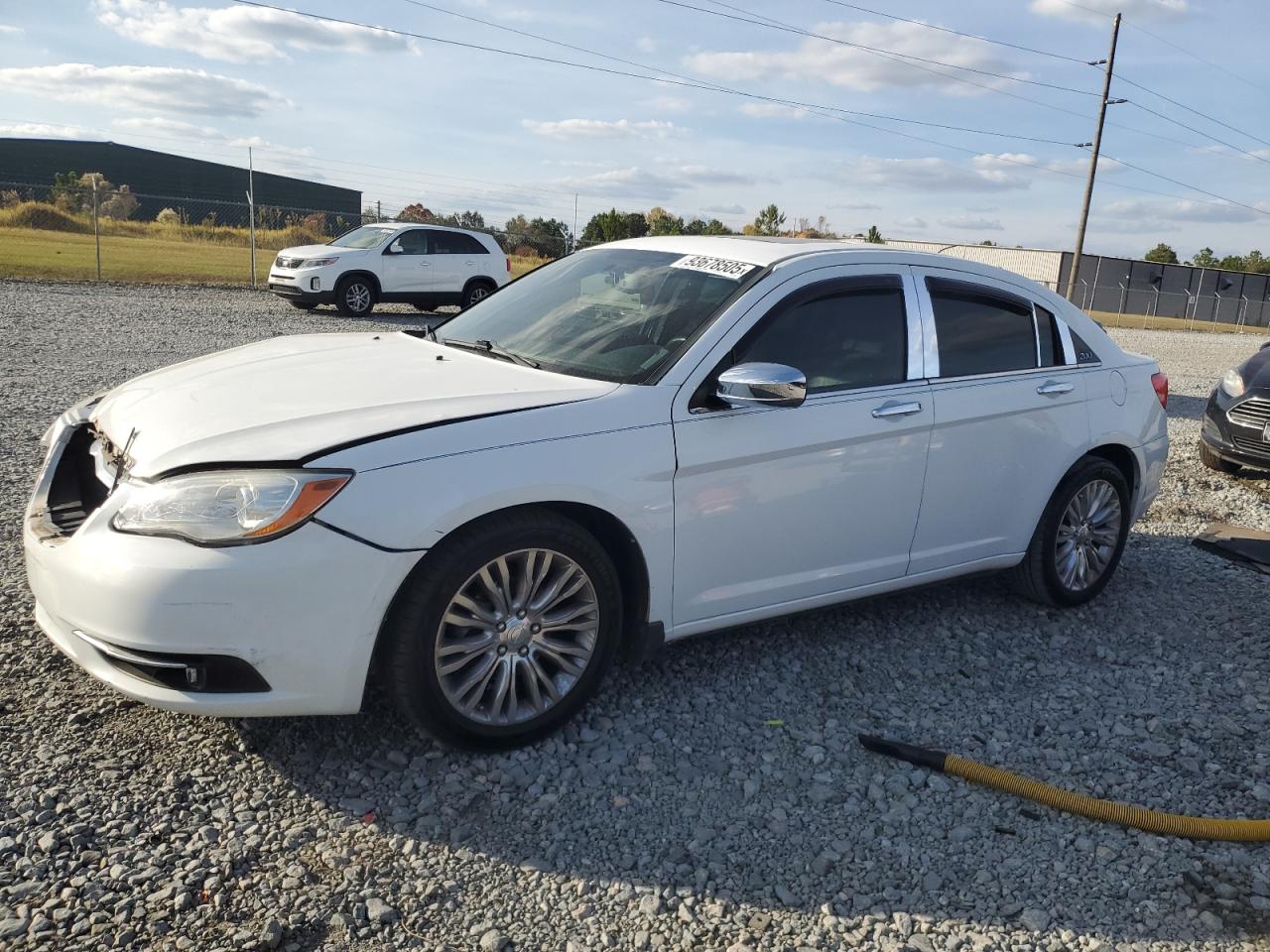 Chrysler 200 Limited Image 1