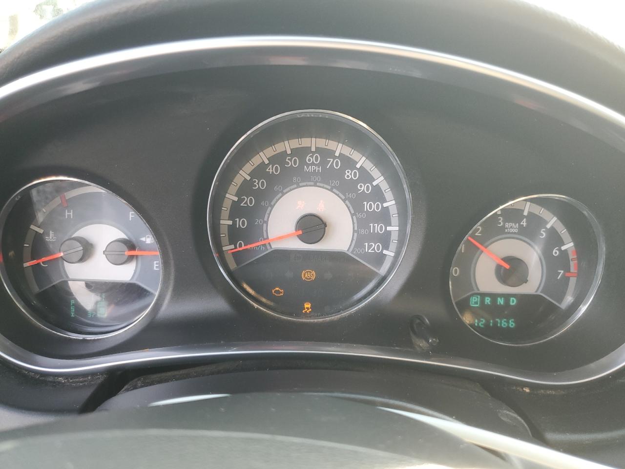 Chrysler 200 Limited Image 10