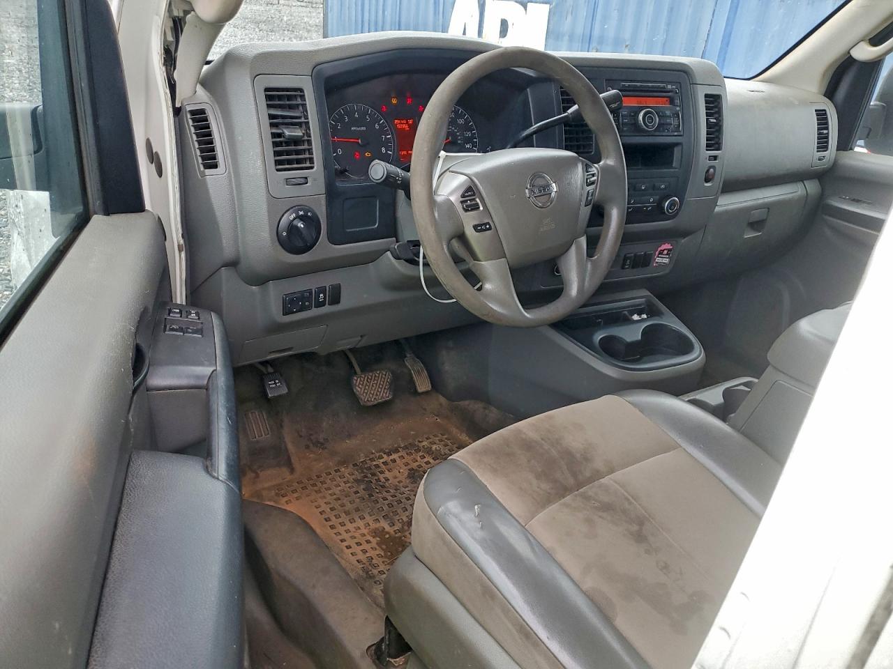 Nissan Nv 1500 Image 5