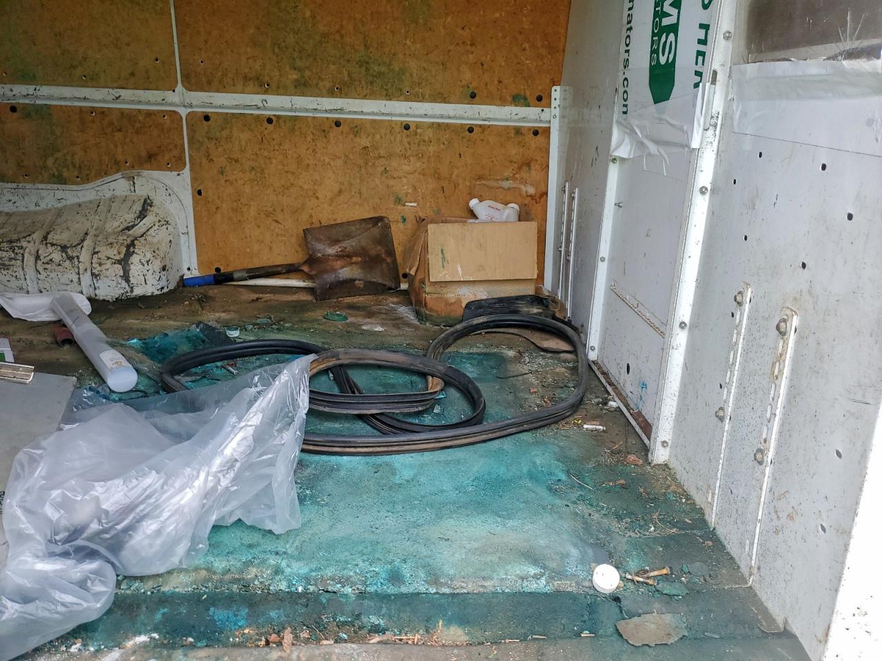 Nissan Nv 1500 Image 6